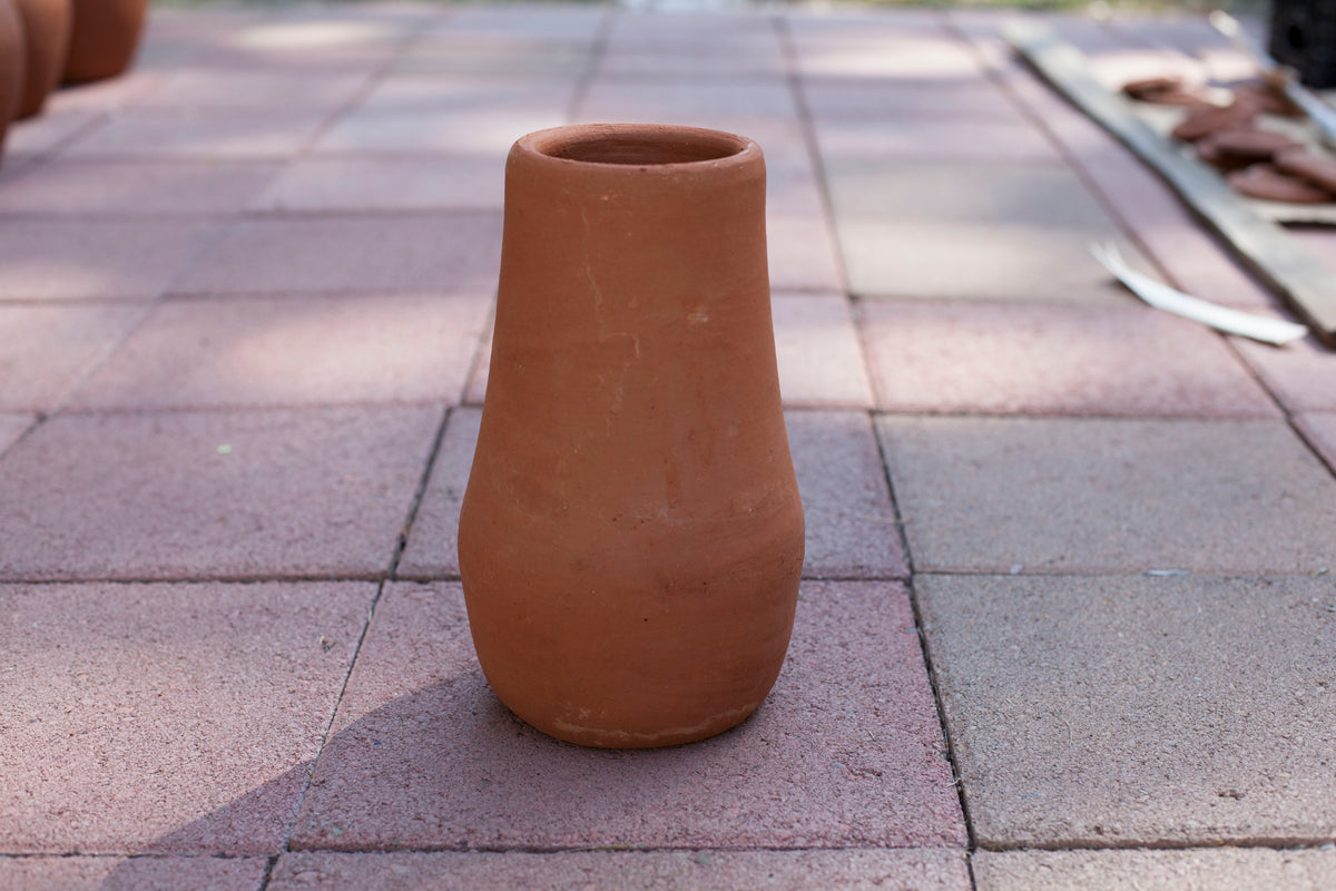 Medium 0.75-Gallon Olla Irrigation Pot with Lid